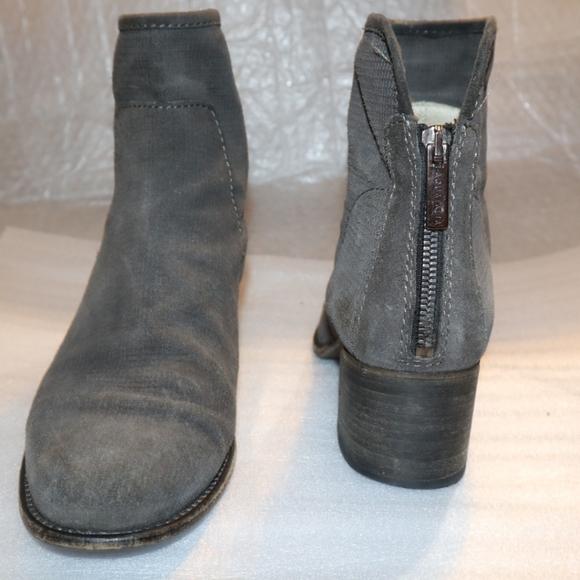 Aquatalia Womens Taylor Textured Suede Stack Heeled Zip Back Booties sz 8 gray - Picture 7 of 8